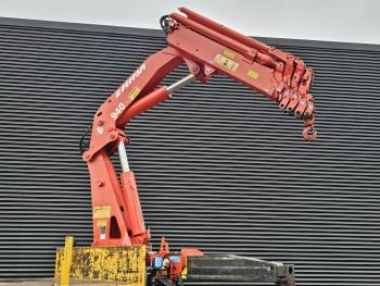 DAF CF 85.330 ATI / 40 t/m CRANE / KRAN / 8.500 km!